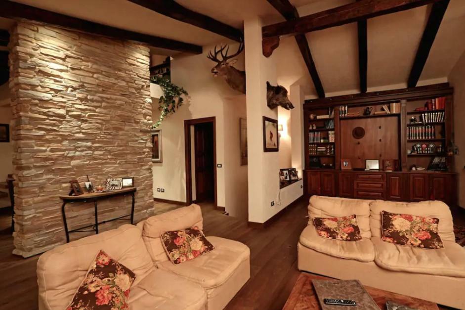 카스텔델몬테 I Lari Castel Del Monte B&B 외부 사진